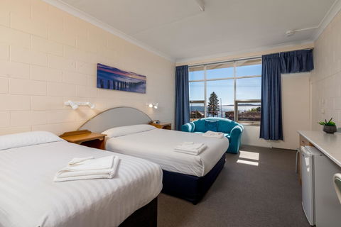 Blue Seas Motel - Australian Directory 5