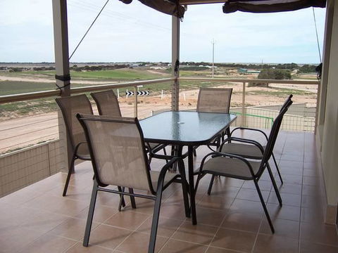 Relax On Par - Australian Directory 11
