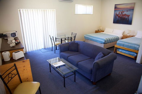 Guichen Bay Motel - Australian Directory 44