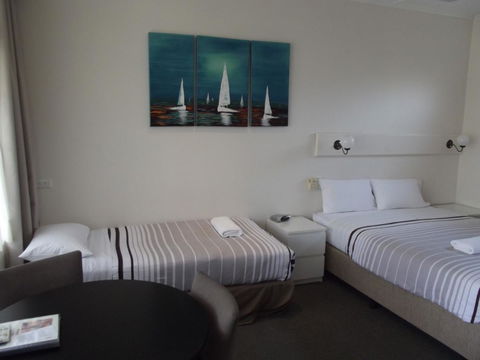 Guichen Bay Motel - Australian Directory 18