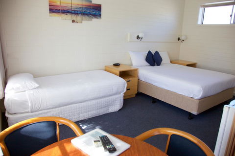 Guichen Bay Motel - Australian Directory 17