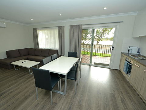 Waikerie Holiday Park - Australian Directory 14