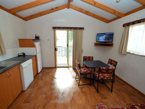 Waikerie Holiday Park - Australian Directory 44