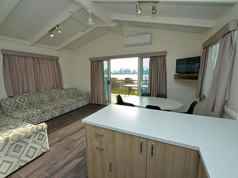 Waikerie Holiday Park - Australian Directory 23