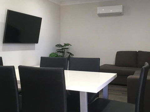 Waikerie Holiday Park - Australian Directory 16