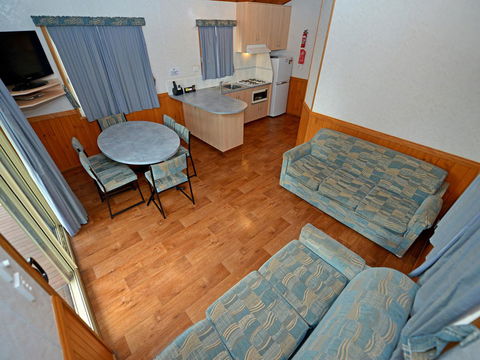 Waikerie Holiday Park - Australian Directory 32