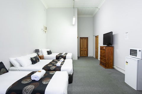City Centre Motel Hotel - Australian Directory 9