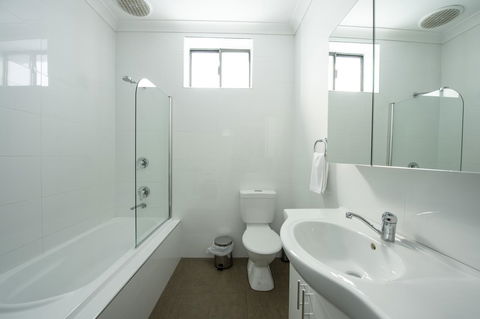 City Centre Motel Hotel - Australian Directory 29
