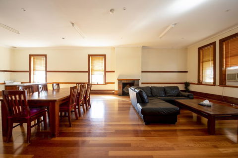 City Centre Motel Hotel - Australian Directory 38