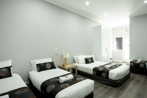 City Centre Motel Hotel - Australian Directory 12
