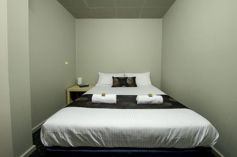 City Centre Motel Hotel - Australian Directory 28