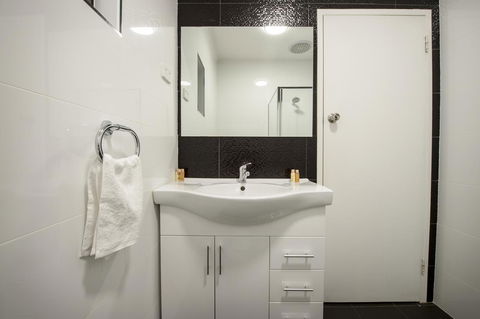 City Centre Motel Hotel - Australian Directory 22