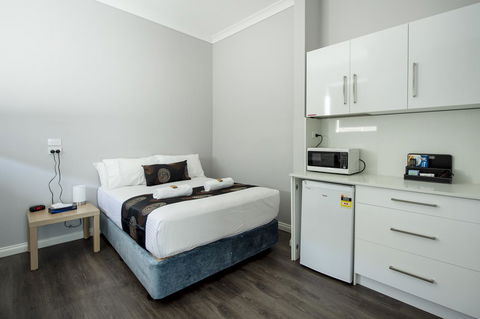 City Centre Motel Hotel - Australian Directory 16