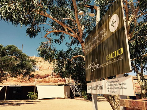 The Lookout Cave Underground Motel - Australian Directory 15