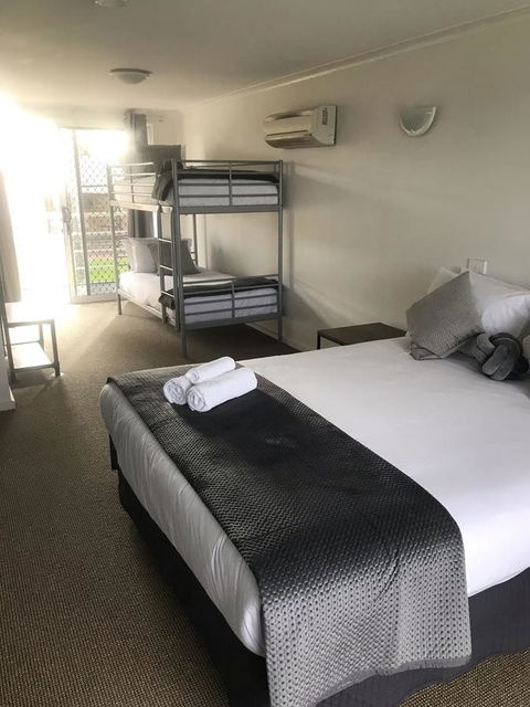 Murray River Queen - Australian Directory 2