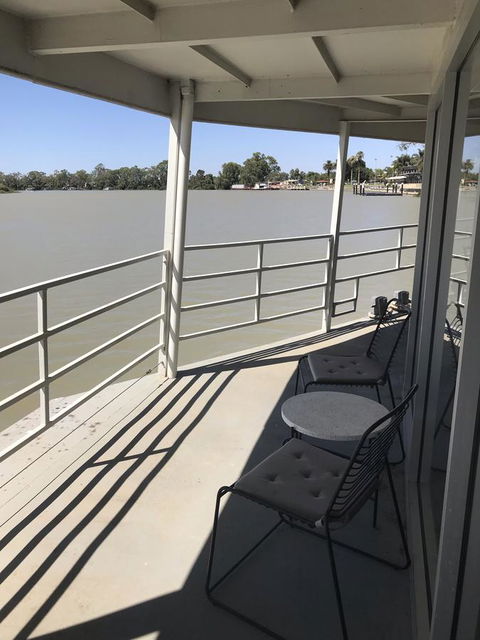 Murray River Queen - Australian Directory 6