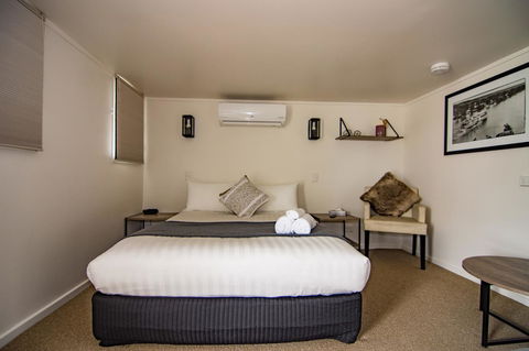Murray River Queen - Australian Directory 22
