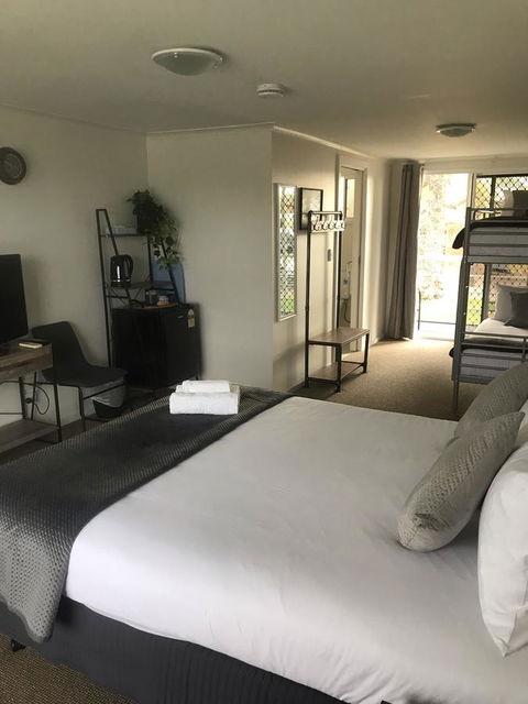 Murray River Queen - Australian Directory 5