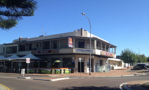 Pier Hotel - Australian Directory 0