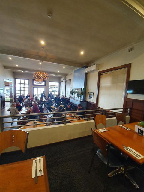 Pier Hotel - Australian Directory 8