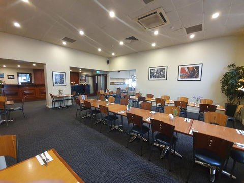 Pier Hotel - Australian Directory 9