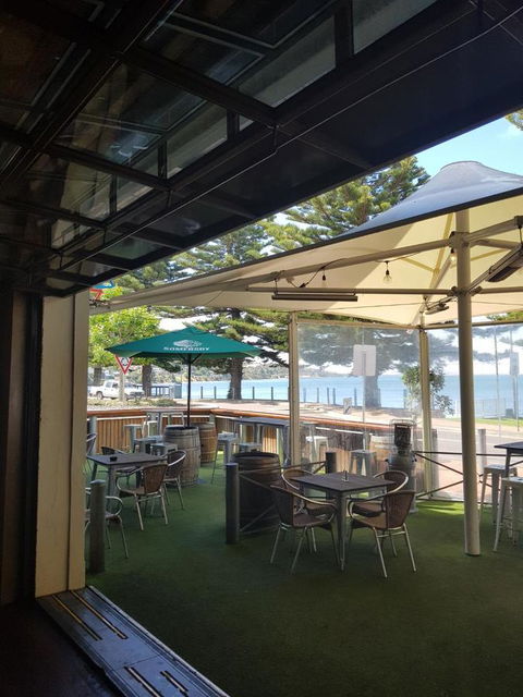 Pier Hotel - Australian Directory 30