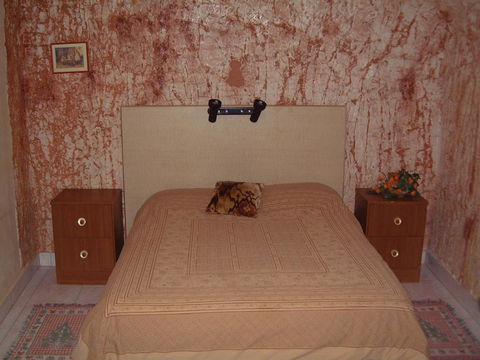 Radeka Downunder Underground Motel - Australian Directory 9