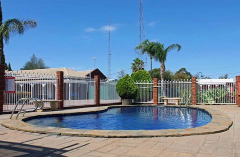 John Pirie Motor Inn - Australian Directory 1