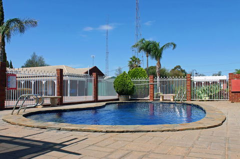 John Pirie Motor Inn - Australian Directory 21