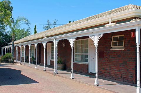 John Pirie Motor Inn - Australian Directory 9