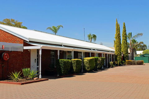 John Pirie Motor Inn - Australian Directory 7