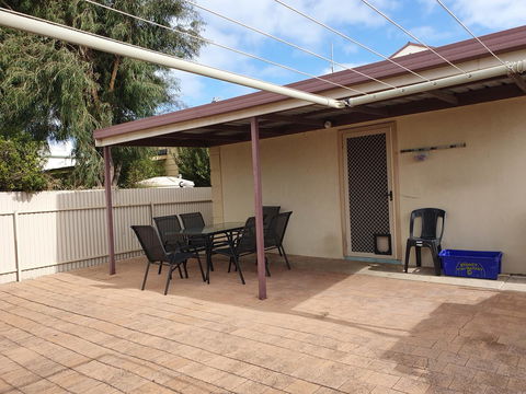 Super Central Location - Australian Directory 12