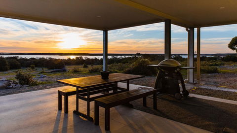 Southern Ocean Lookout - Australian Directory 12