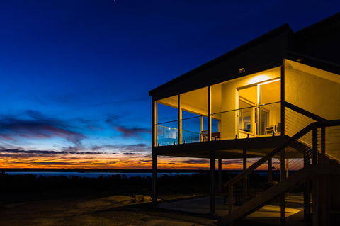 Southern Ocean Lookout - Australian Directory 0