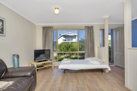 The Lighthouse - Australian Directory 9