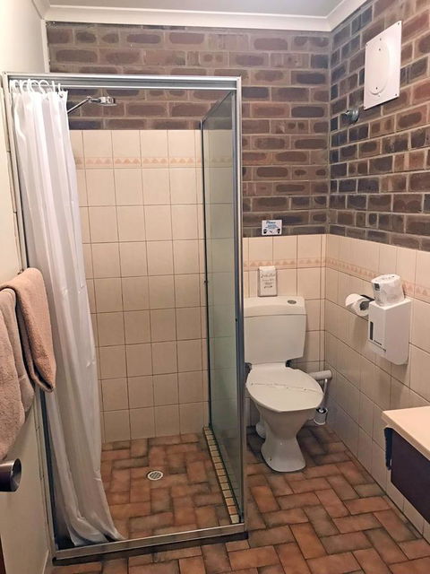 Lake Albert Motel - Australian Directory 36