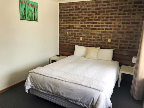 Lake Albert Motel - Australian Directory 40