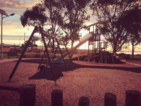 Lake Albert Motel - Australian Directory 19