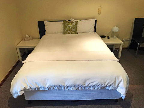 Lake Albert Motel - Australian Directory 33