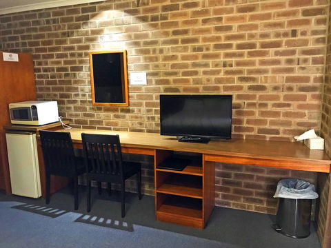 Lake Albert Motel - Australian Directory 31