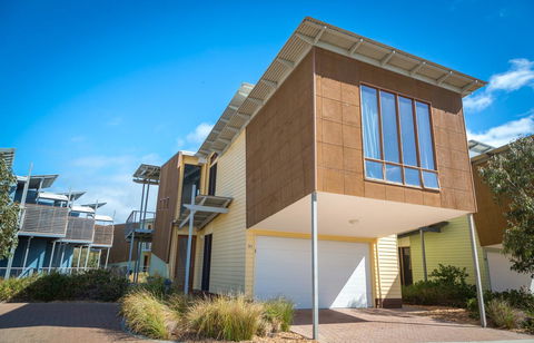 South Shores Yellowfin Villa 96 - South Shores Normanville - Australian Directory 16