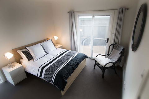 Villa Serra - Australian Directory 6