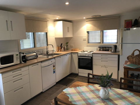 Goolwa Marinerâ€™s Cottage - Free Wifi And Pet Friendly - Centrally Located In Historic Region - Australian Directory 8
