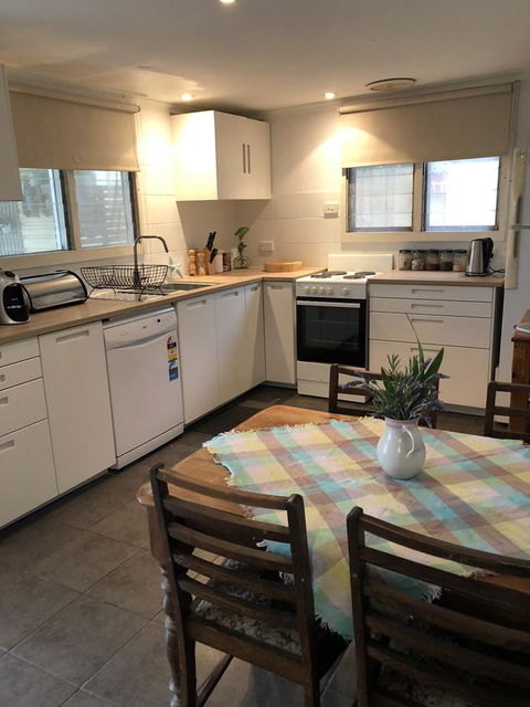 Goolwa Marinerâ€™s Cottage - Free Wifi And Pet Friendly - Centrally Located In Historic Region - Australian Directory 20
