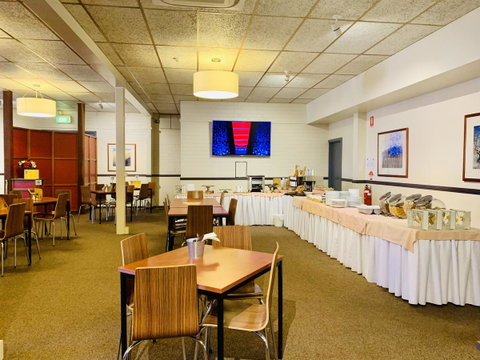Opal Inn Hotel, Motel, Caravan Park - Australian Directory 25