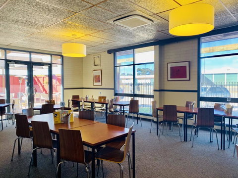 Opal Inn Hotel, Motel, Caravan Park - Australian Directory 28