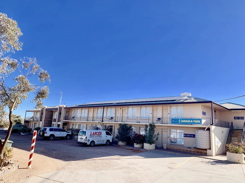 Opal Inn Hotel, Motel, Caravan Park - Australian Directory 36