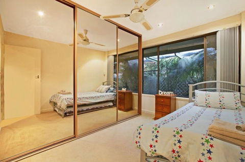 The Palms - Australian Directory 19