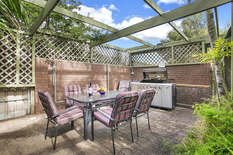 The Palms - Australian Directory 23