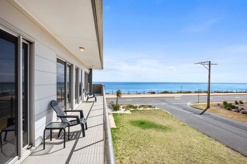 Esplanade Escape - Australian Directory 10